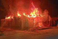 Incendio consume por completo vivienda en la colonia CROC Dos de Piedras Negras