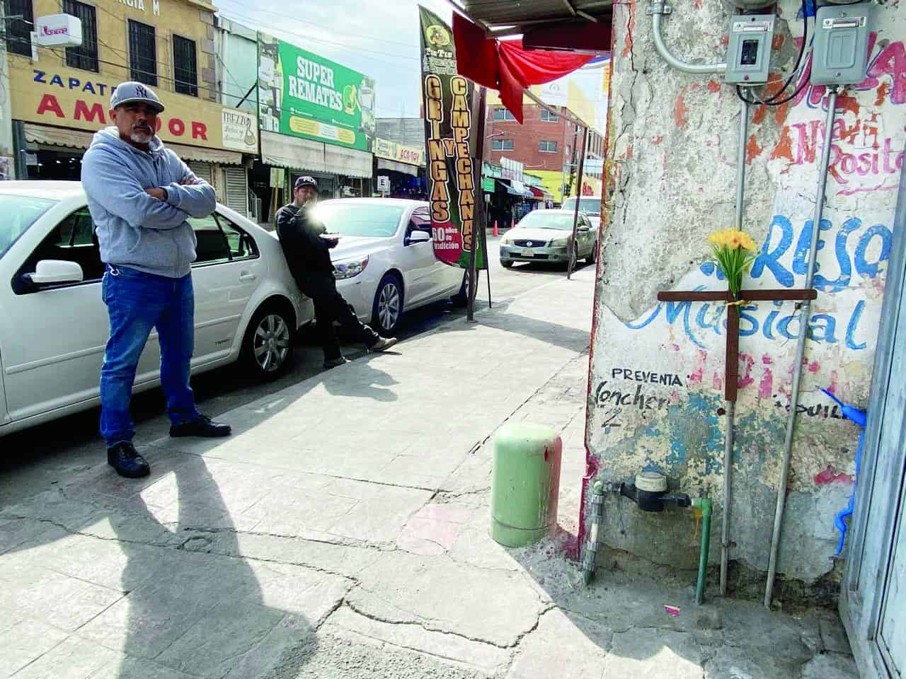 Una cruz en la calle  recuerda a don Pablo
