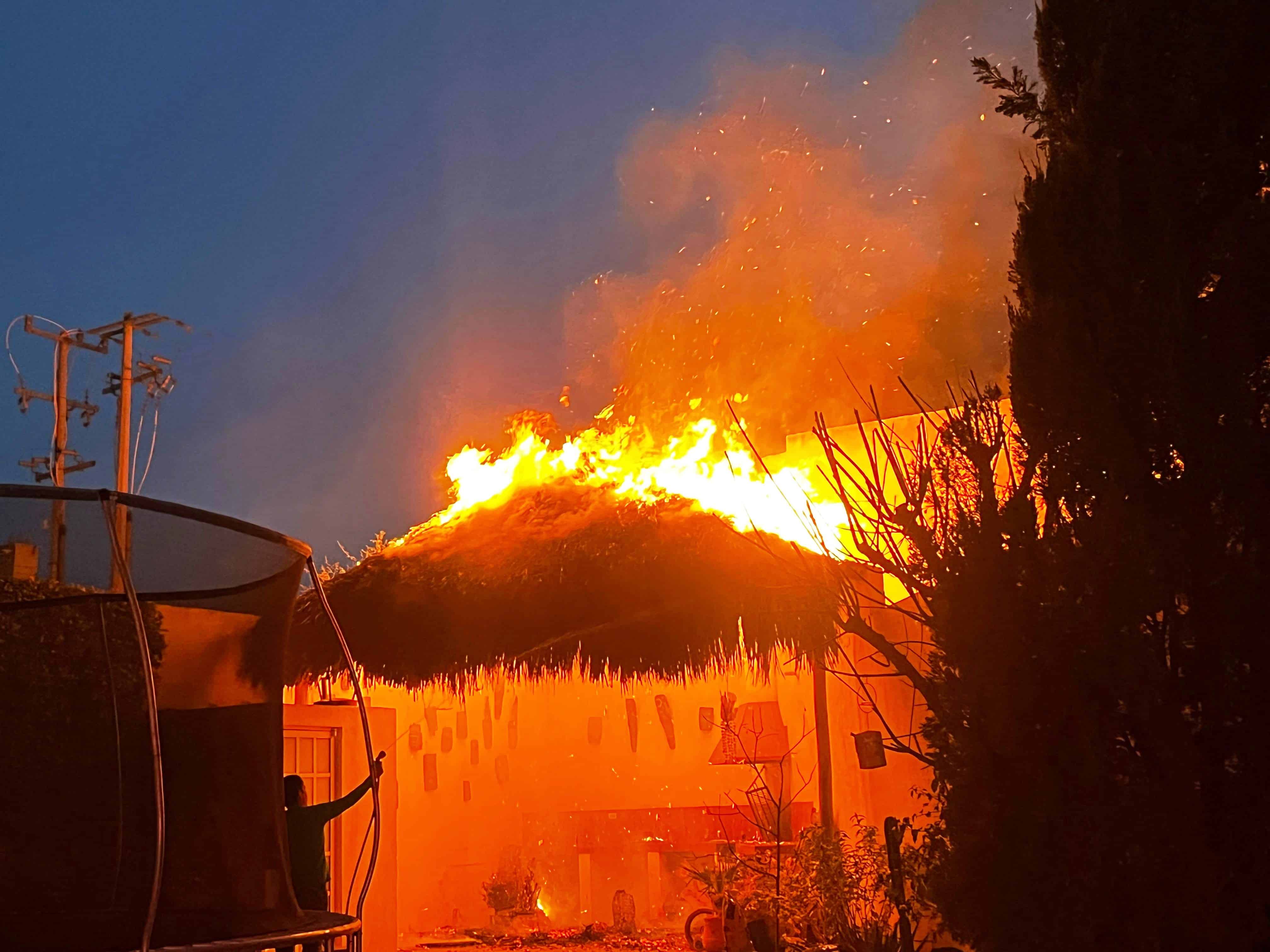 Incendio en palapa de Ramos Arizpe provoca da&ntilde;os materiales