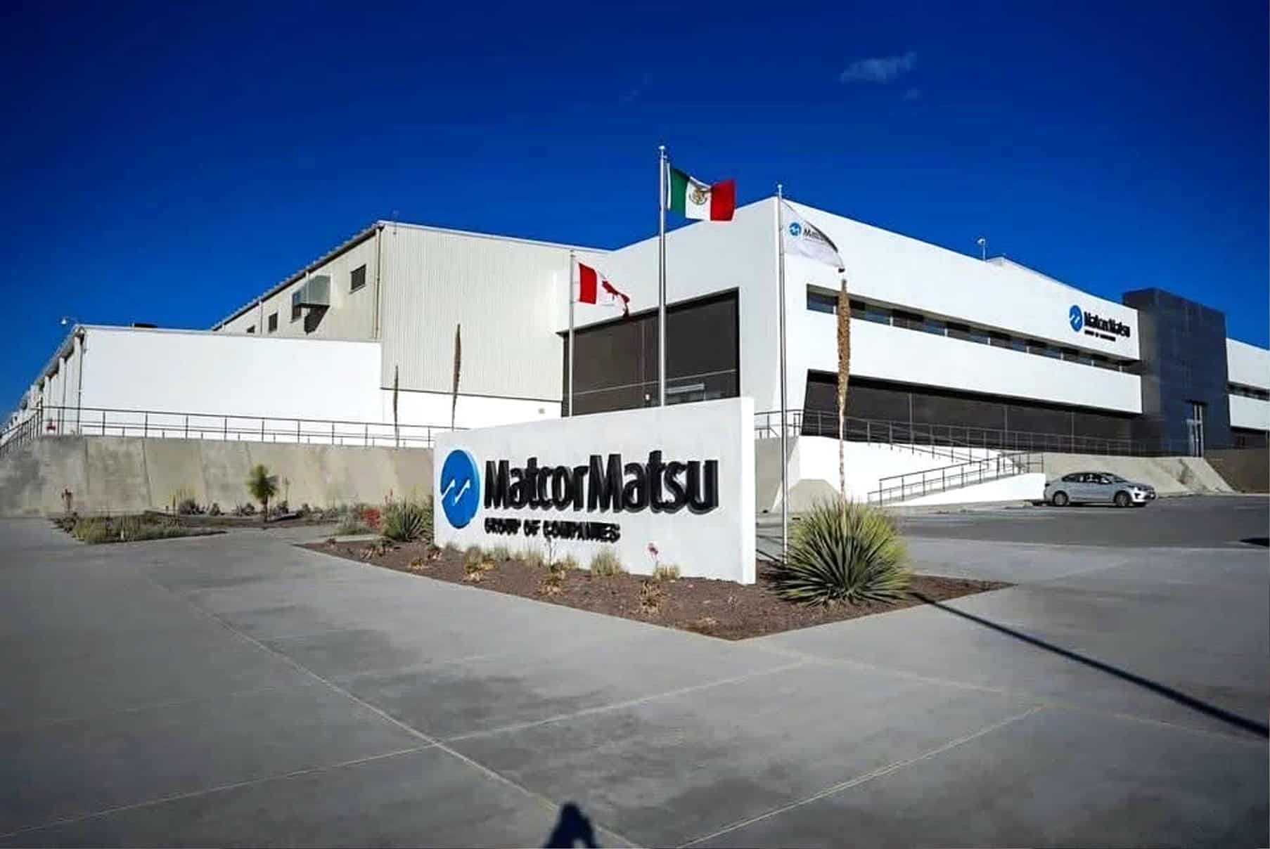 Matcor Matsu salva a tripulantes de avi&oacute;n en Ramos Arizpe