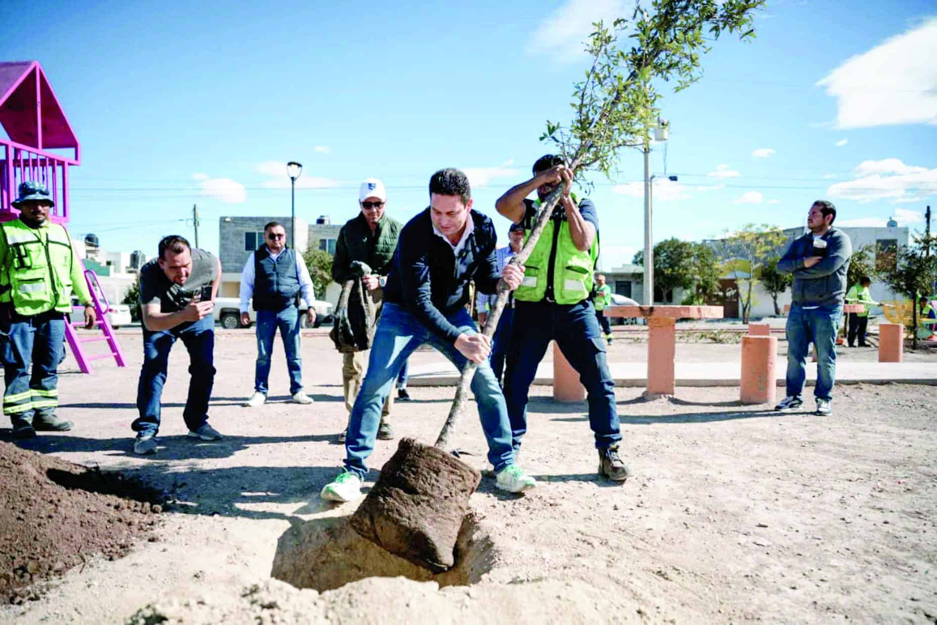 Javier D&iacute;az y Manolo Jim&eacute;nez anuncian programa de embellecimiento urbano en Saltillo
