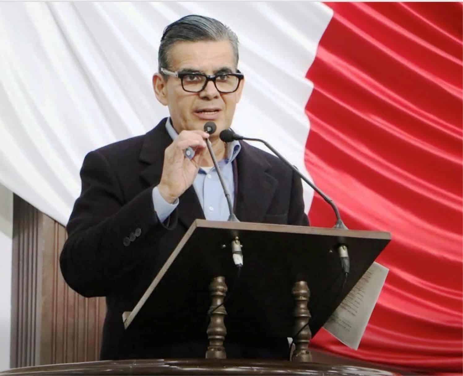 Propietario de perros agresores debe enfrentar consecuencias legales, declara diputado