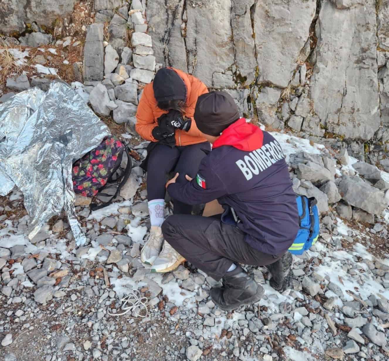 Senderistas en Arteaga: extremar precauciones ante descenso de temperaturas