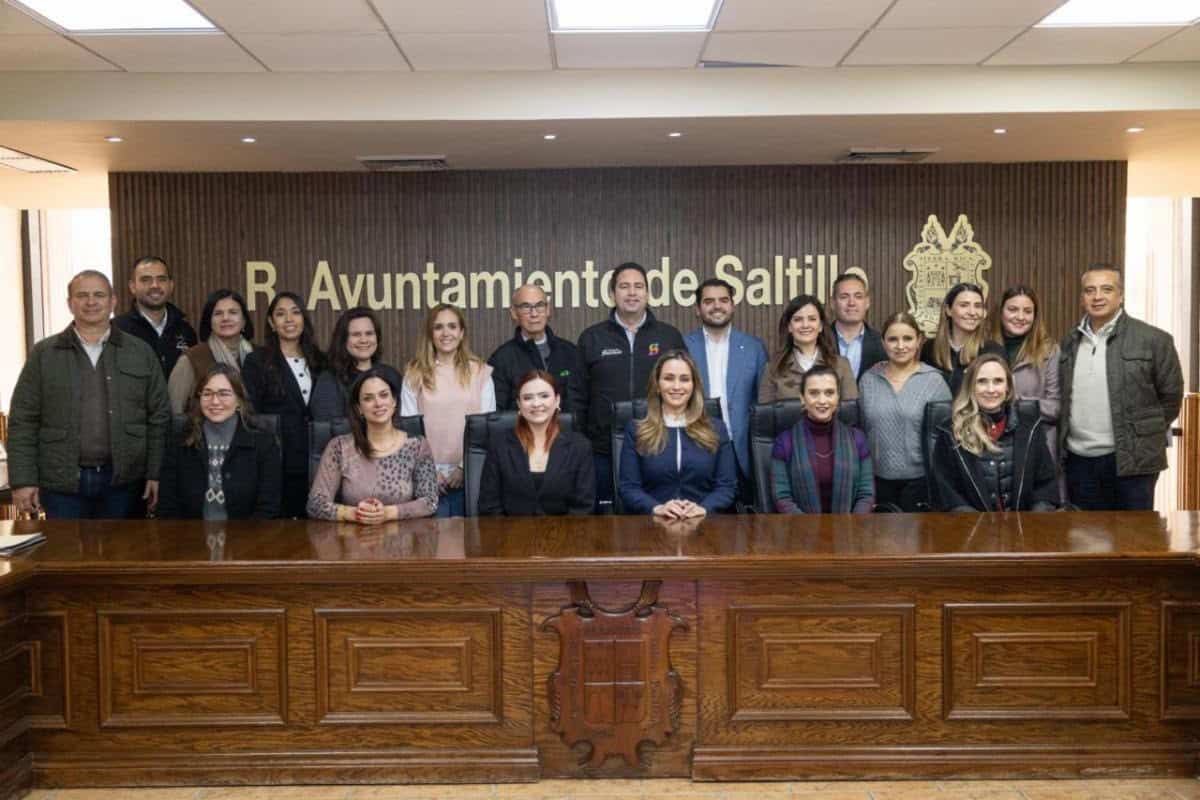 Alfonso Figueroa Vicu&ntilde;a asume direcci&oacute;n del DIF Saltillo: cambios en el equipo