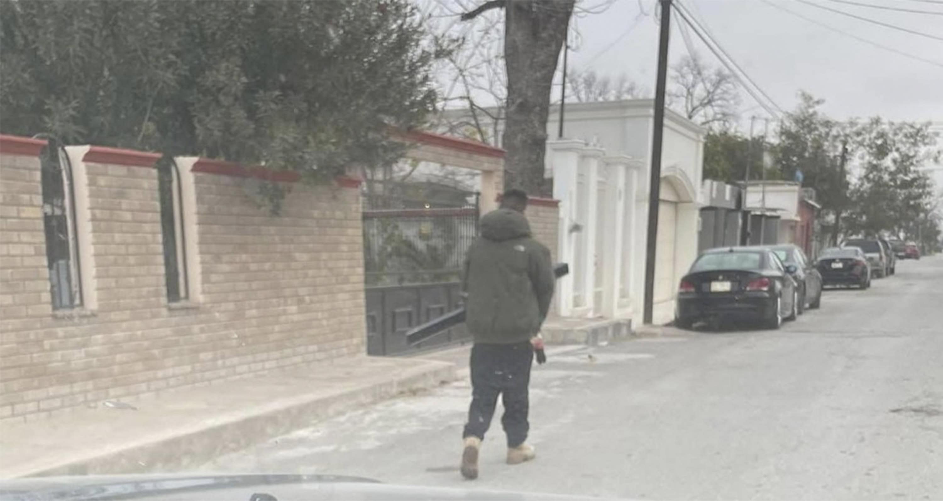 Dos j&oacute;venes sospechosos involucrados en presunto robo en Allende