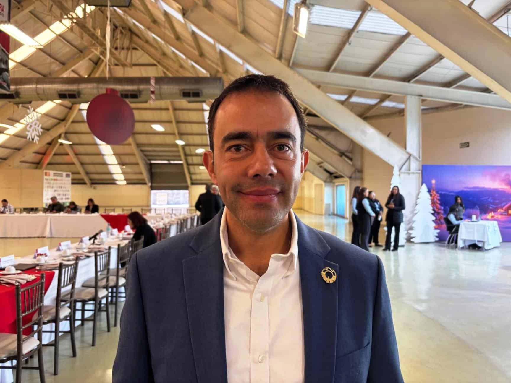 Arturo Reveles advierte sobre despidos en empresas proveedoras de GM en Coahuila