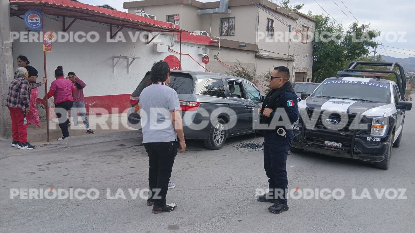 Polic&iacute;a Municipal asegura a El Mudo tras da&ntilde;os a veh&iacute;culo en Monclova