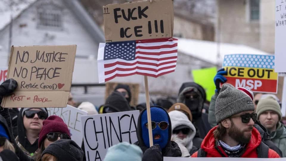 Miles de inmigrantes se movilizan en Minneapolis: huelga masiva
