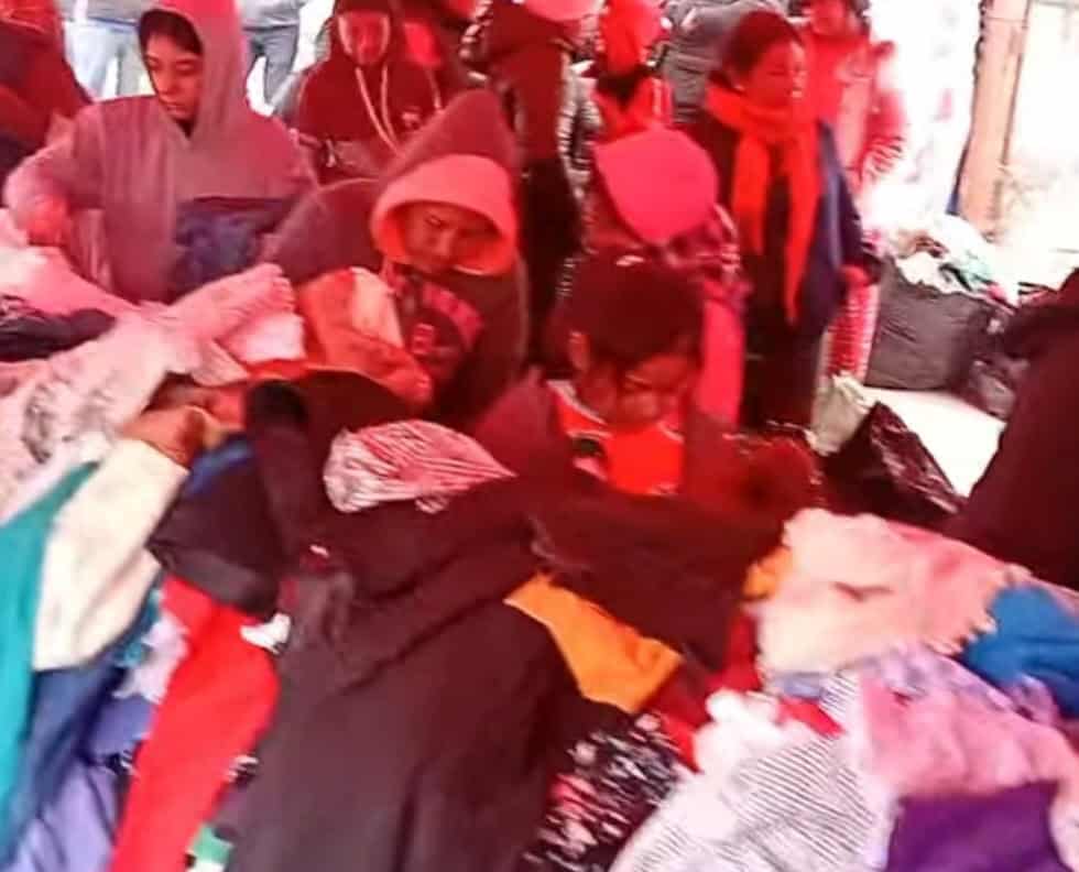 Bravitos de Coraz&oacute;n apoya a colonia Jorge B Cuellar con donaciones