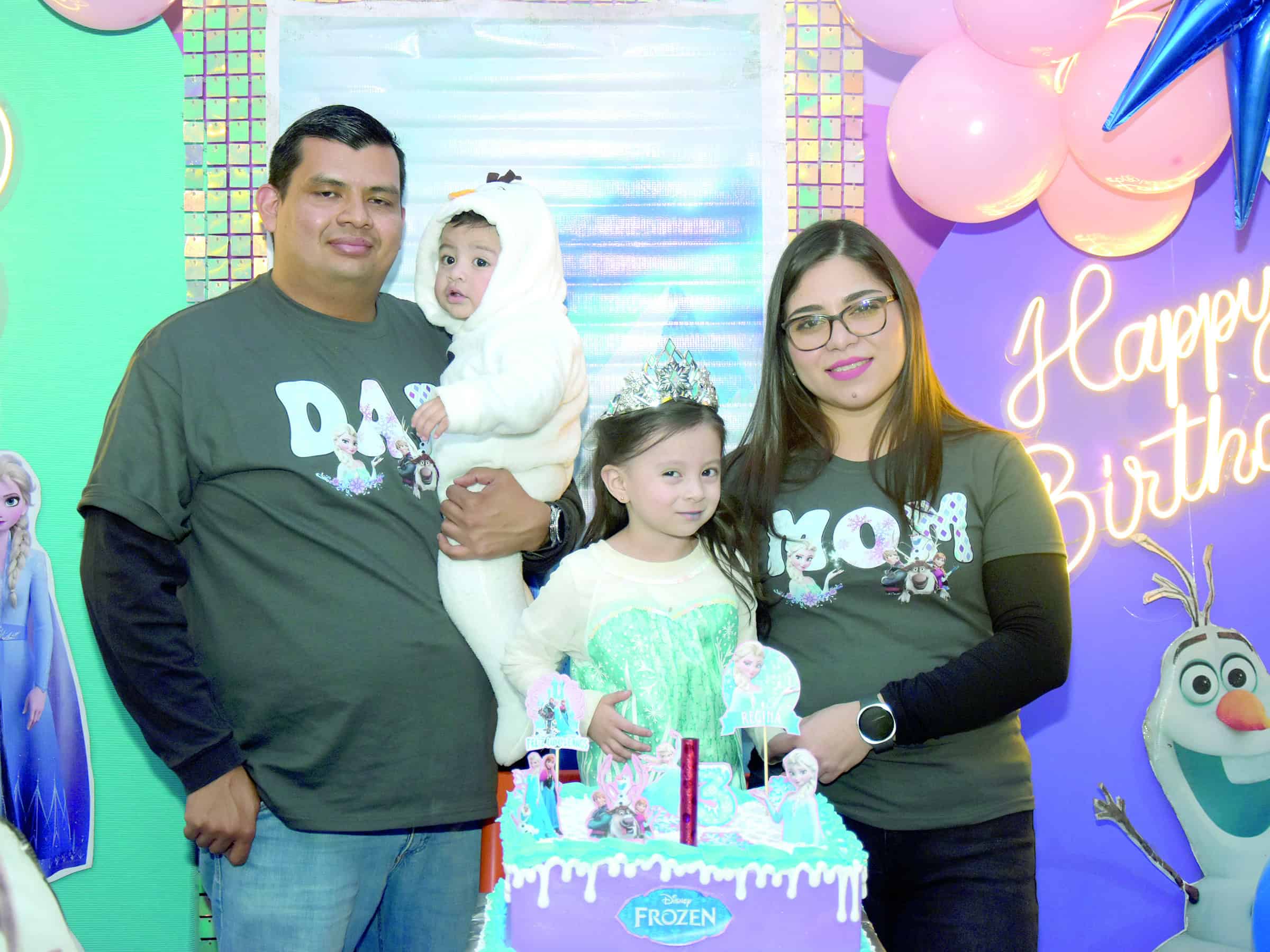 Regina Franco Ruiz festeja su cumplea&ntilde;os con tem&aacute;tica de Frozen