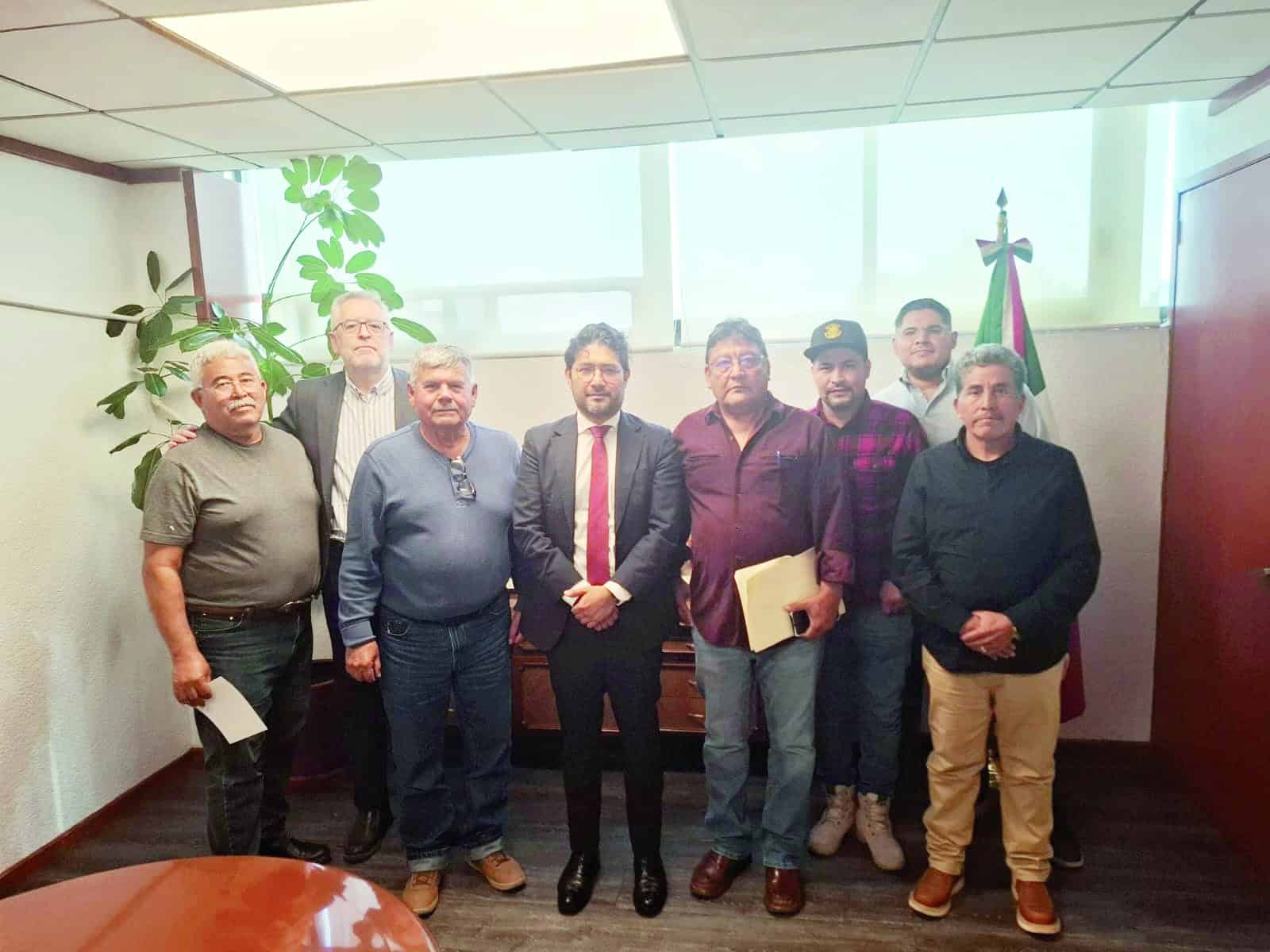 AHMSA: Juli&aacute;n Torres y trabajadores protestan en Ciudad de M&eacute;xico