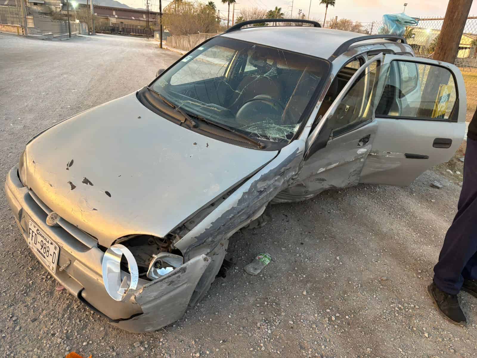 Detienen a hombre tras choque en Frontera que dej&oacute; da&ntilde;os en CECyTEC