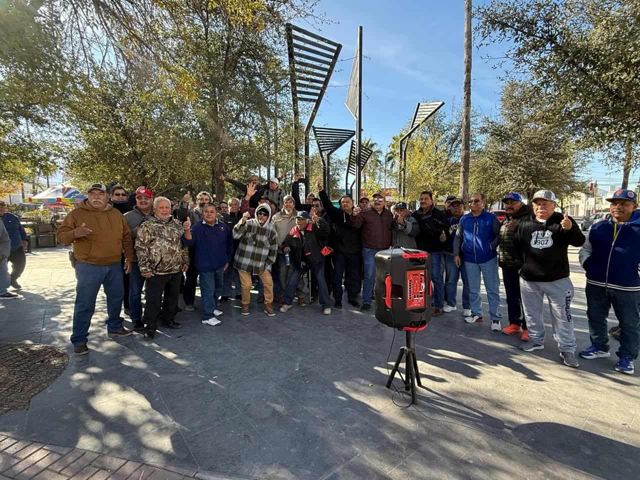 Trabajadores mantienen manifestaci&oacute;n en CDMX
