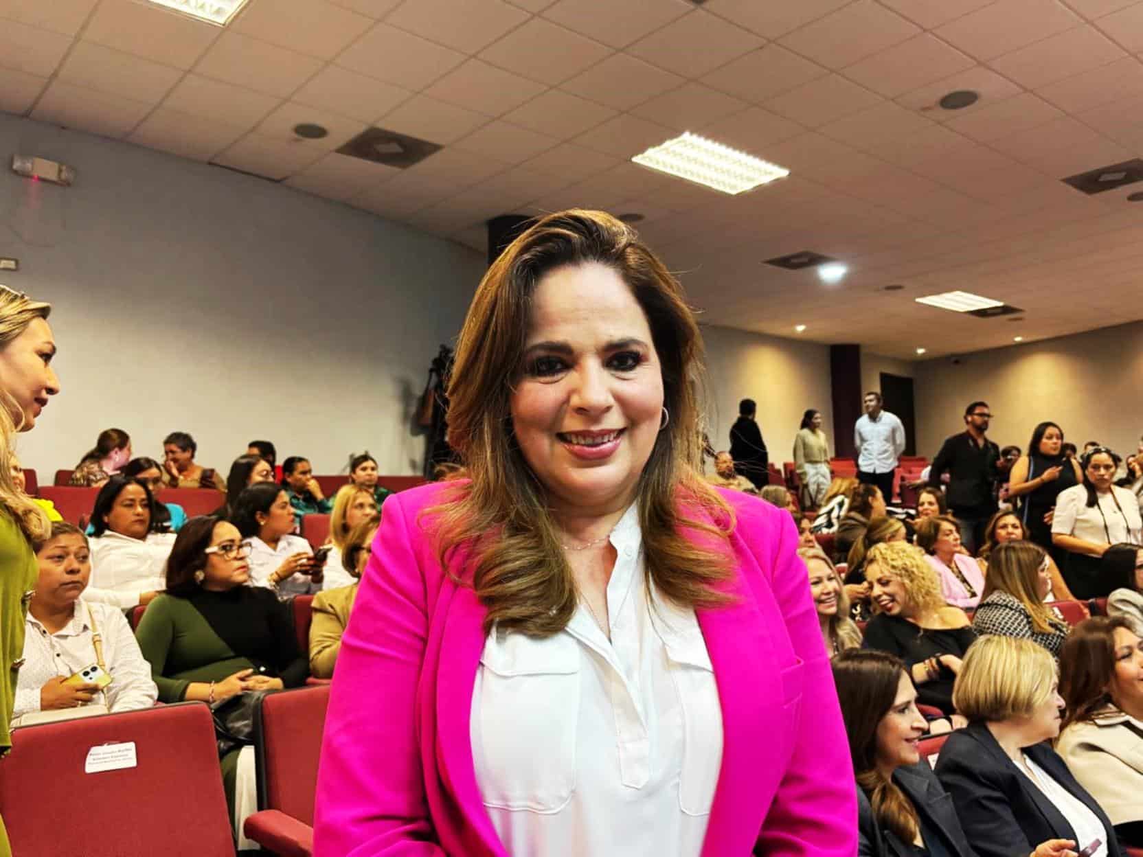 Nazira Zogbi Castro informa sobre ajustes laborales en Coahuila