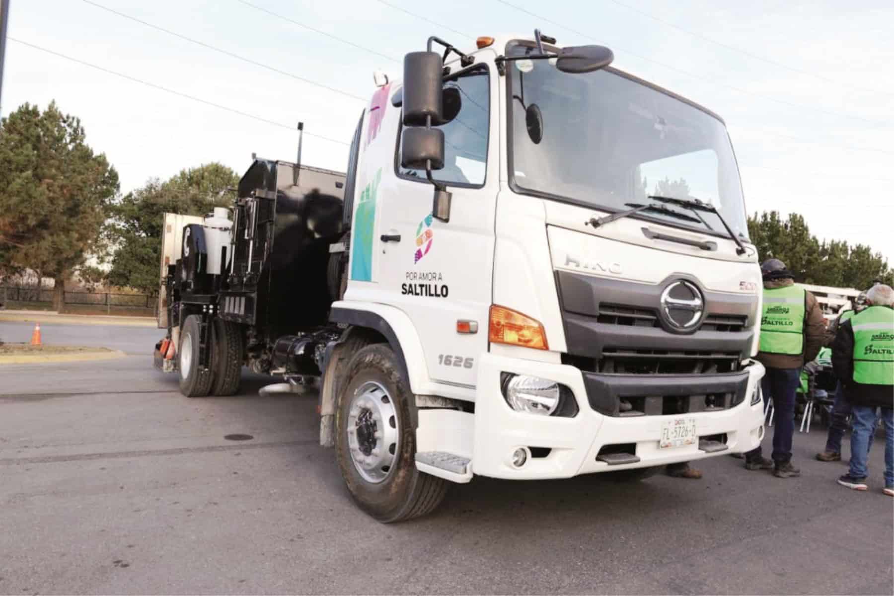 Alcalde Javier D&iacute;az Gonz&aacute;lez impulsa rehabilitaci&oacute;n vial en Saltillo