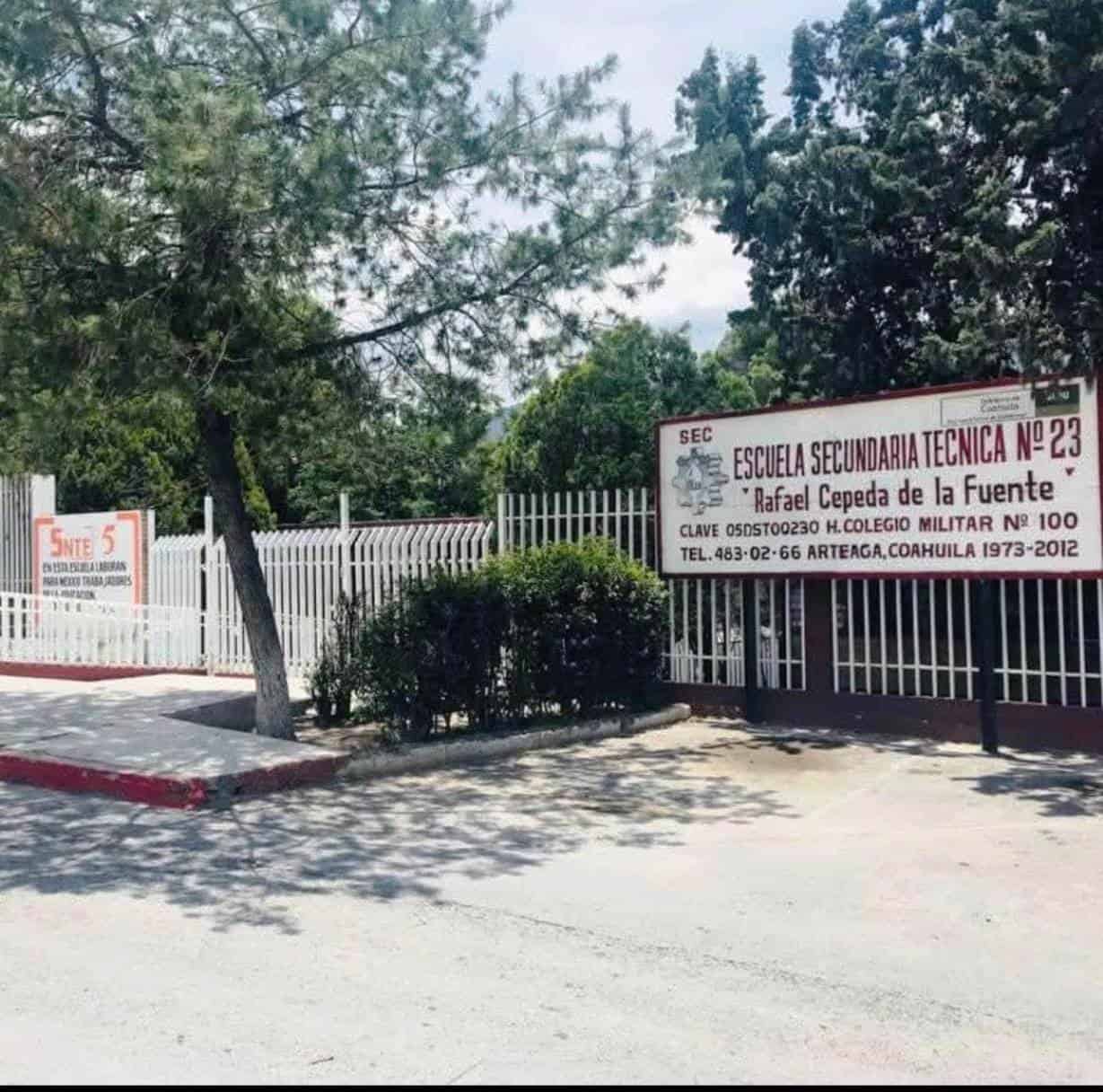 Educadores respaldan iniciativa de veto a celulares en planteles