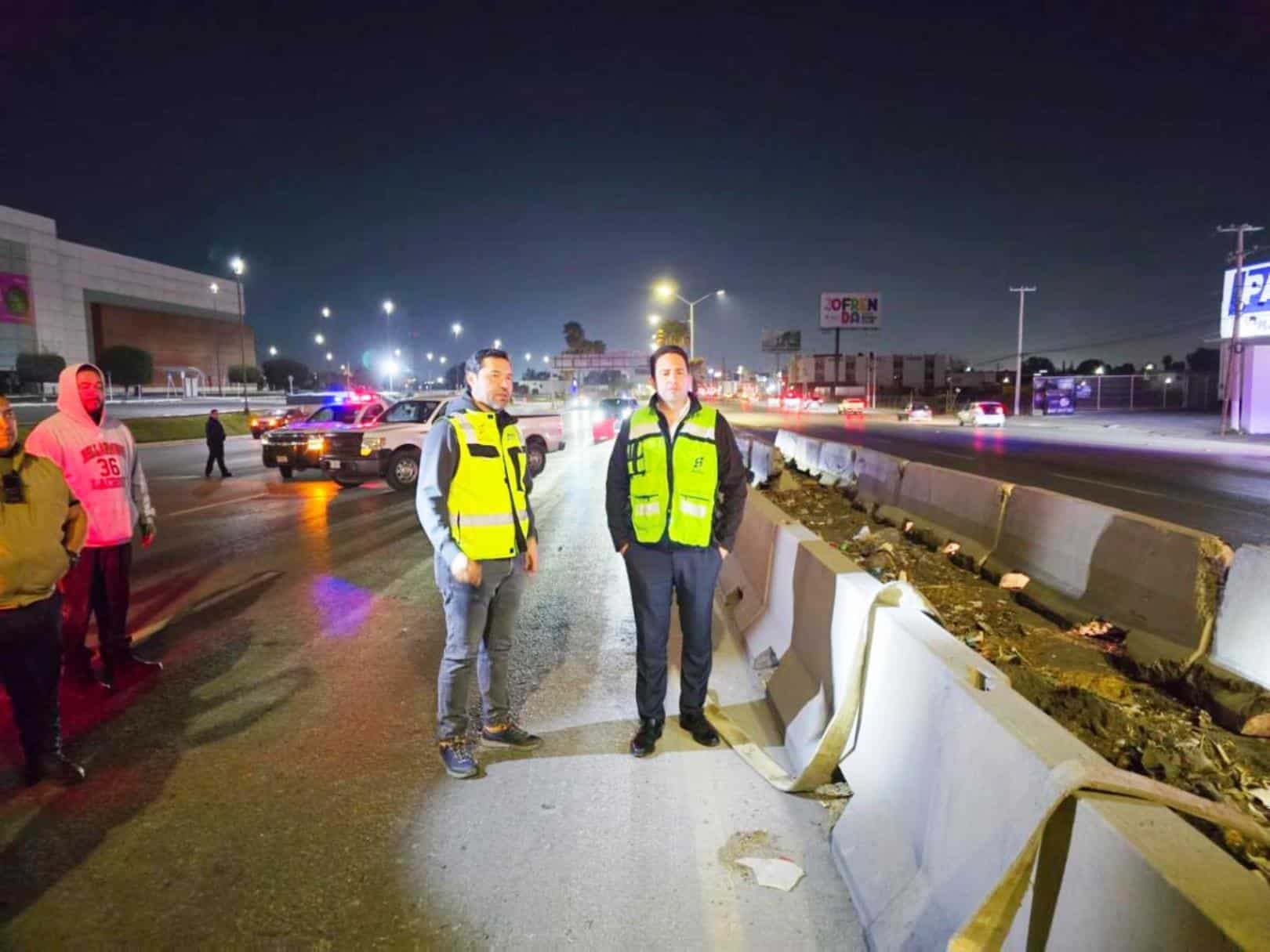 Alcalde de Saltillo inspecciona trabajos en muros de contenci&oacute;n para mejorar infraestructura vial