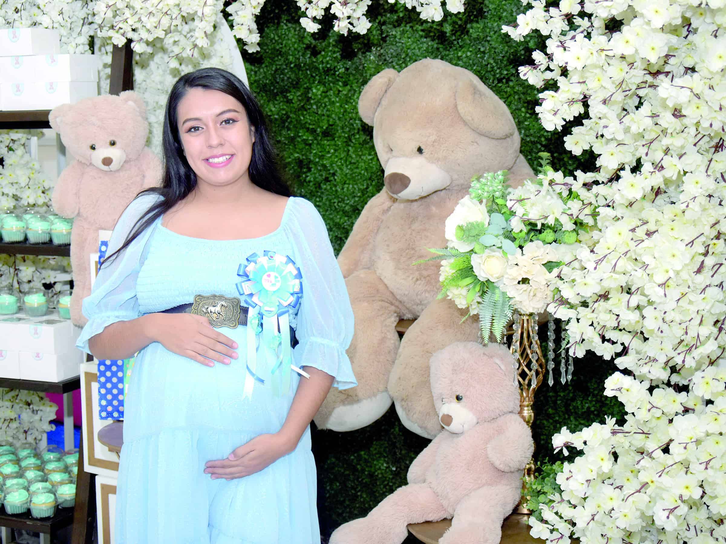 La familia Leija se prepara para la llegada de Emilio Alonso con un baby shower