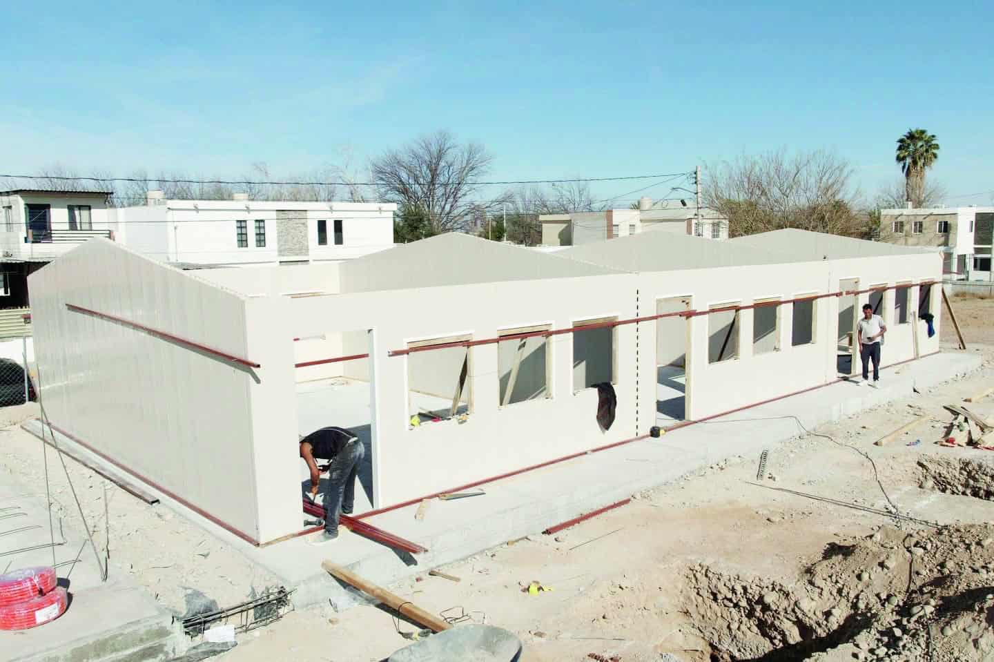 Carlos Villarreal supervisa obras de infraestructura en Monclova