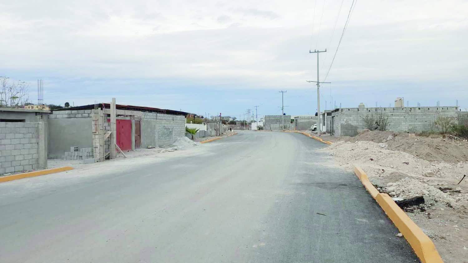 Carlos Villarreal supervisa obras de infraestructura en Monclova