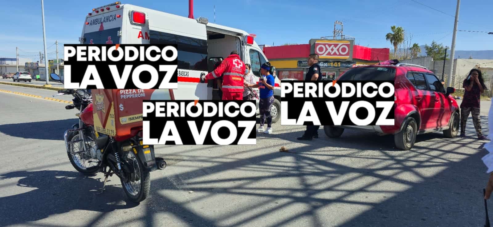 Estudiante de Criminolog&iacute;a causa accidente en Monclova: repartidor lesionado