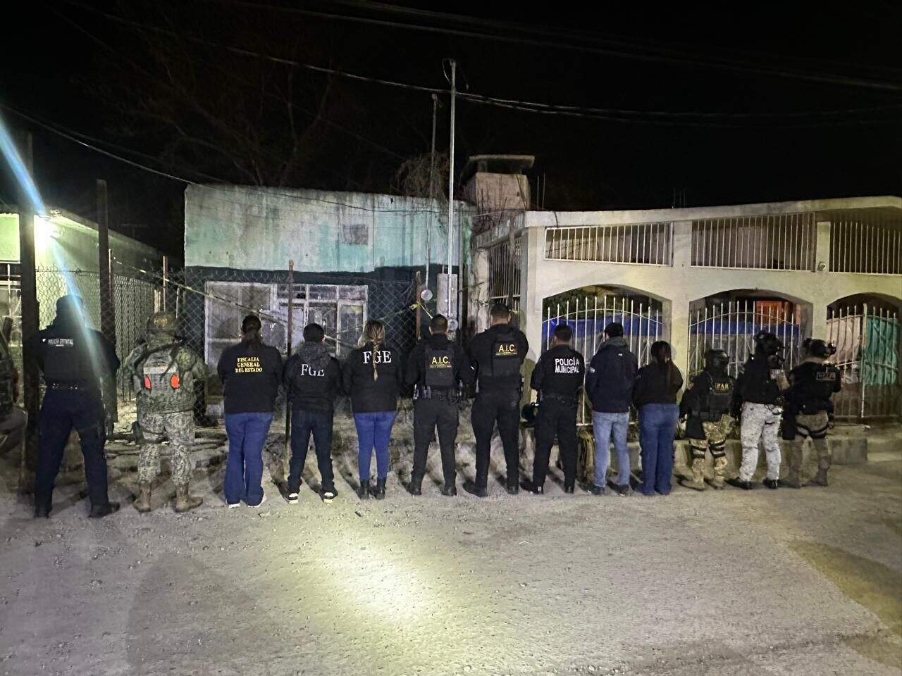 Cateo simult&aacute;neo en M&uacute;zquiz deja aseguramiento de sustancias ilicitas y dos detenidas