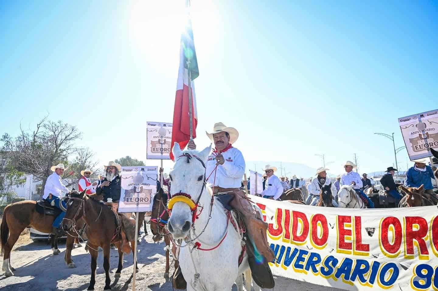 Cabalgata y baile popular marcan el aniversario del Ejido El Oro