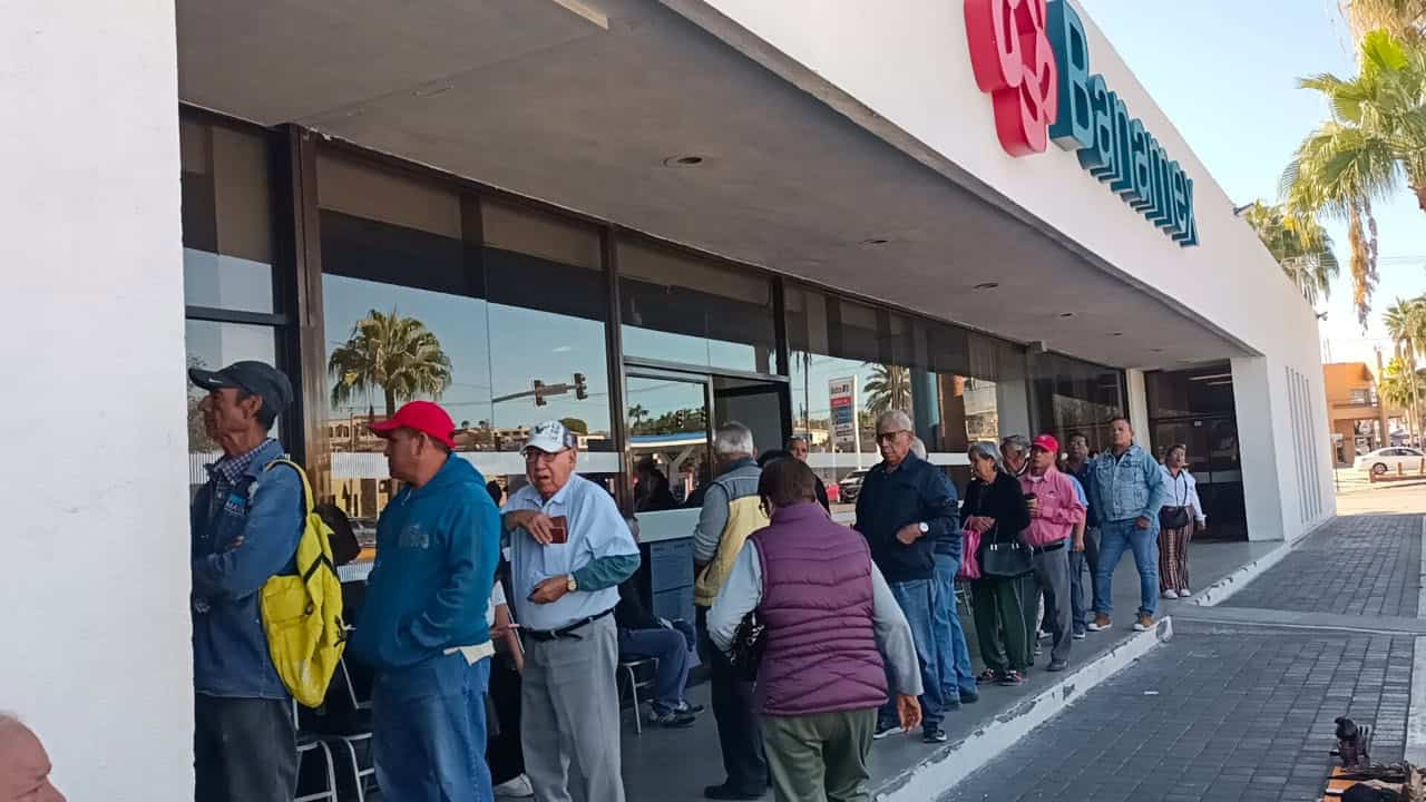 Pensionados del IMSS exigen ajustes ante inflaci&oacute;n