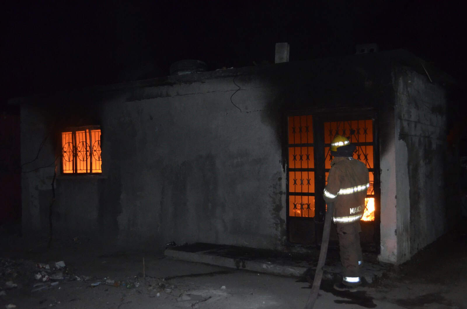 En M&uacute;zquiz   Fuego consume vivienda