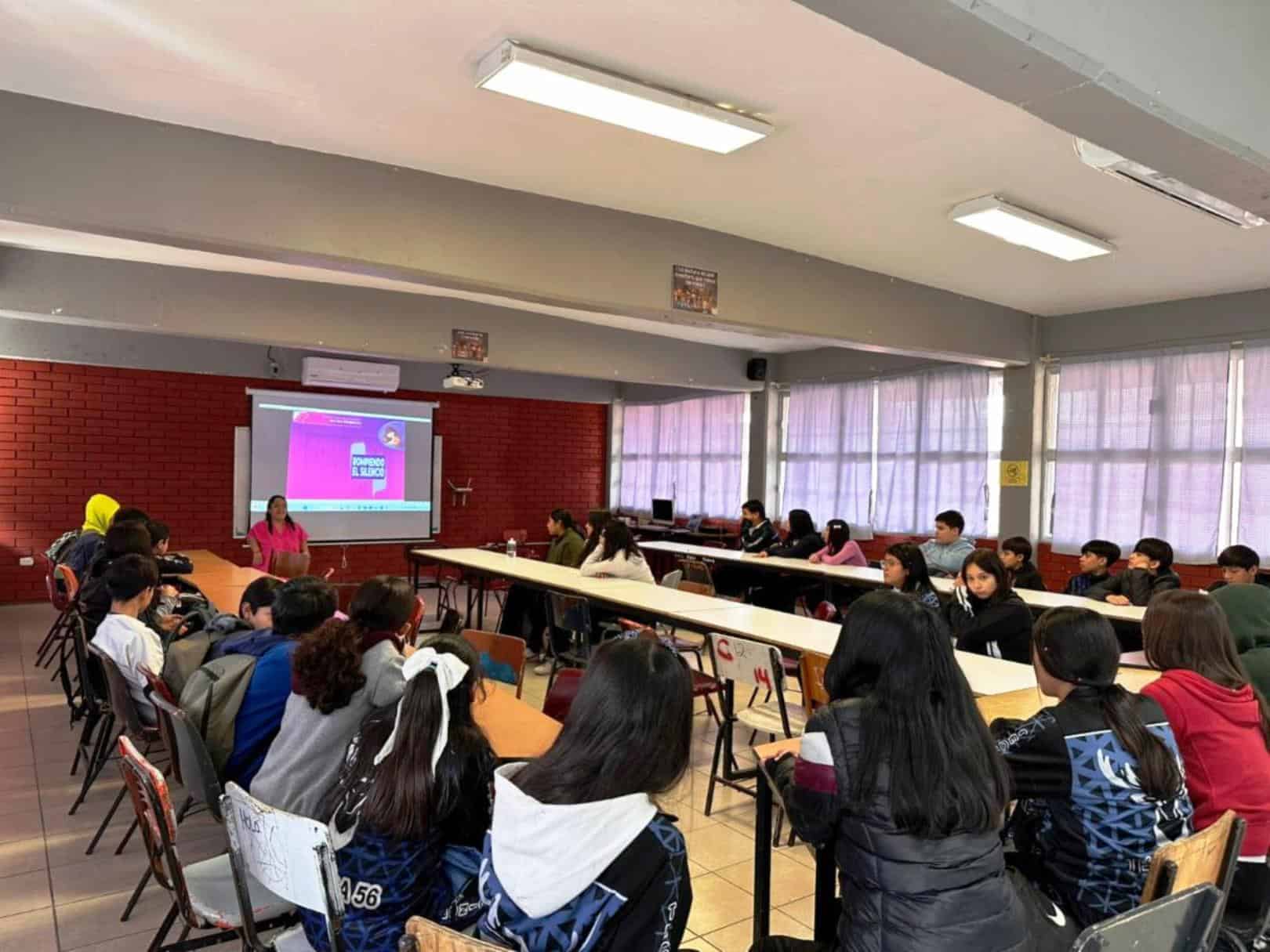 Instituto Municipal de las Mujeres promueve prevenci&oacute;n de violencia en Saltillo