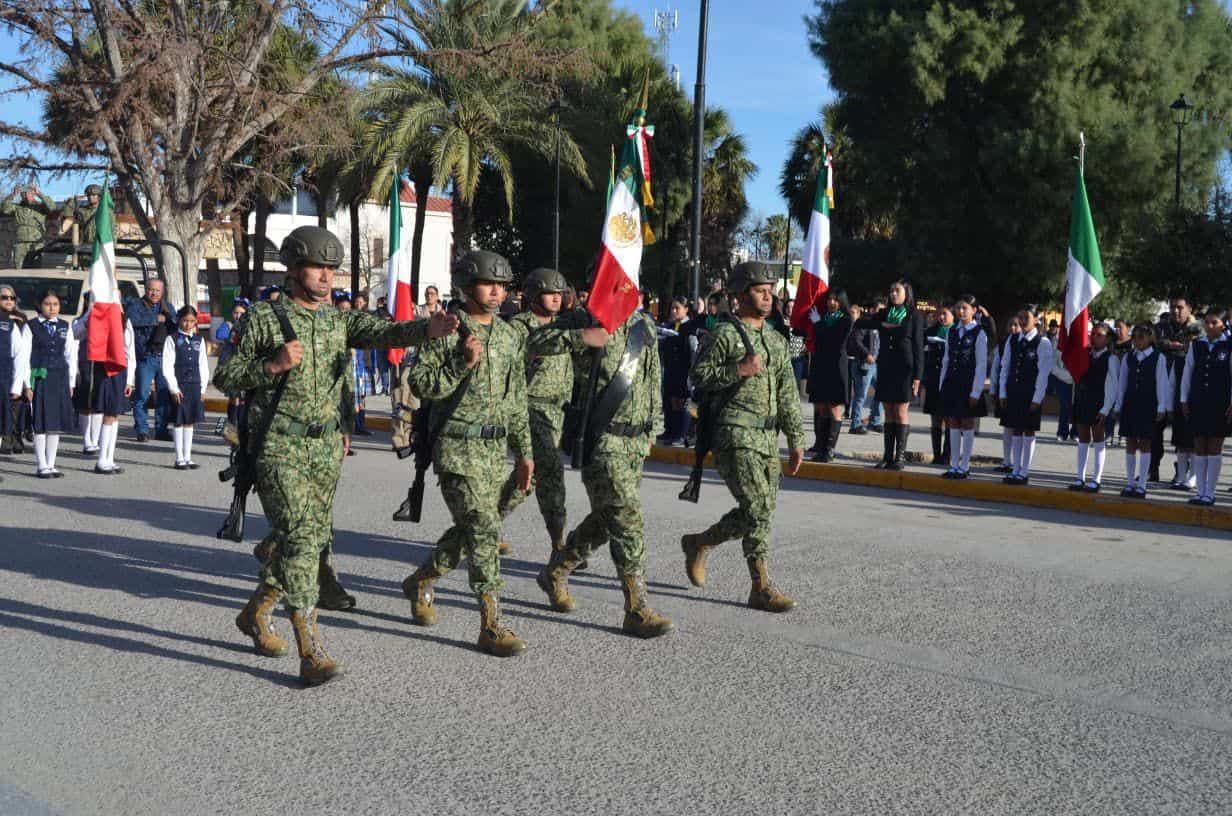 M&uacute;zquiz celebra el 109 Aniversario de la Constituci&oacute;n con ceremonia c&iacute;vica