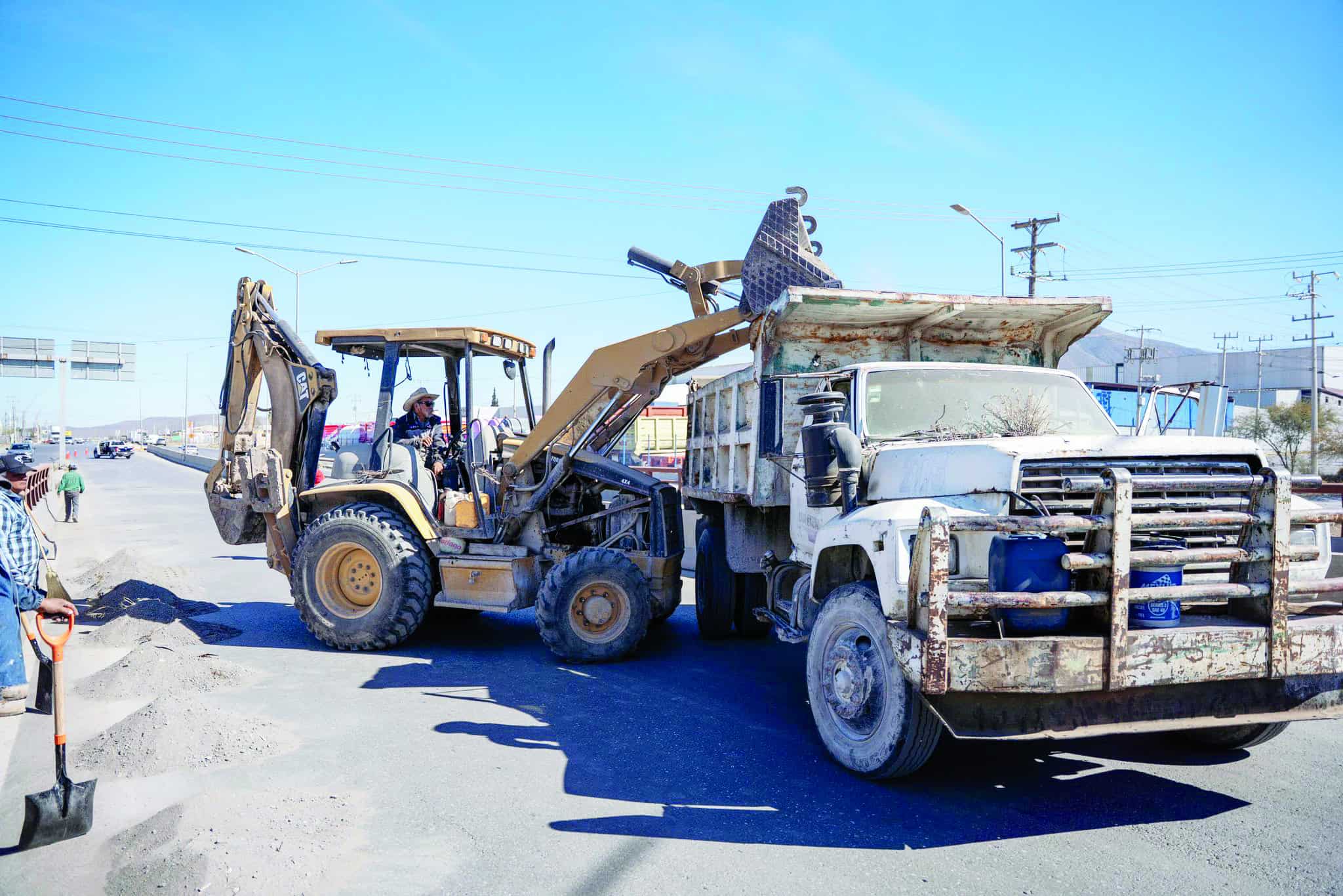 Casta&ntilde;os realiza limpieza en el boulevard Santa Cecilia