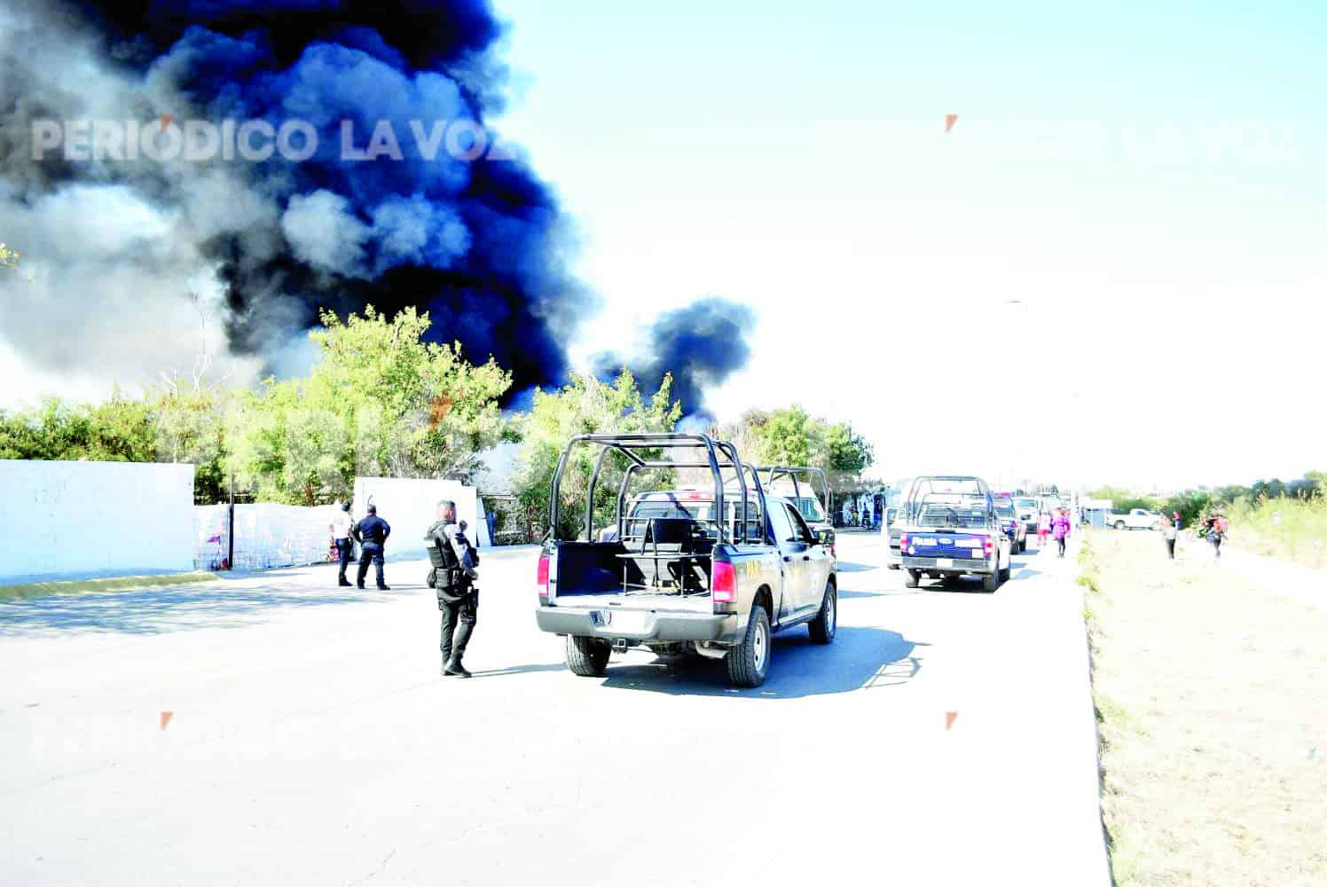 Monclova: voraz incendio en El G&uuml;ero genera alarma y evacuaciones