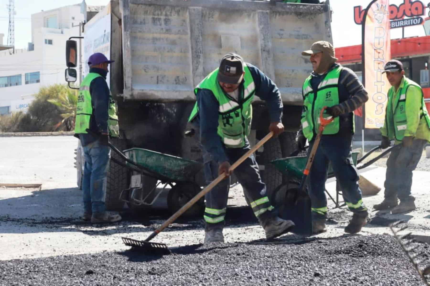 Javier D&iacute;az Gonz&aacute;lez intensifica rehabilitaci&oacute;n de vialidades en Saltillo
