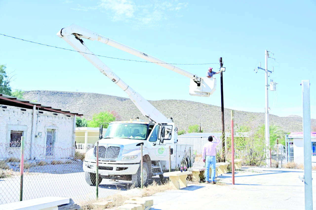 Iluminaci&oacute;n y rehabilitaci&oacute;n de cancha en San Buenaventura