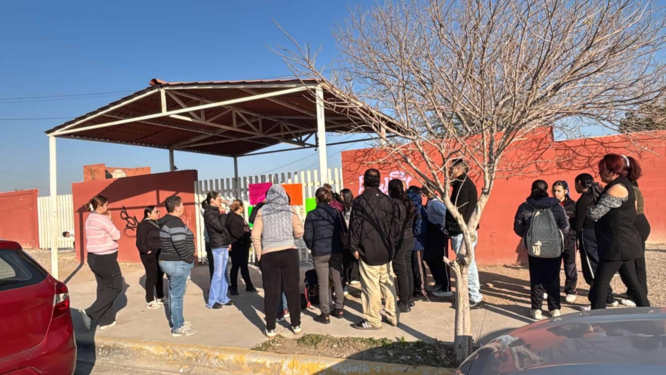 Profesora denuncia agresiones y amenazas en Saltillo