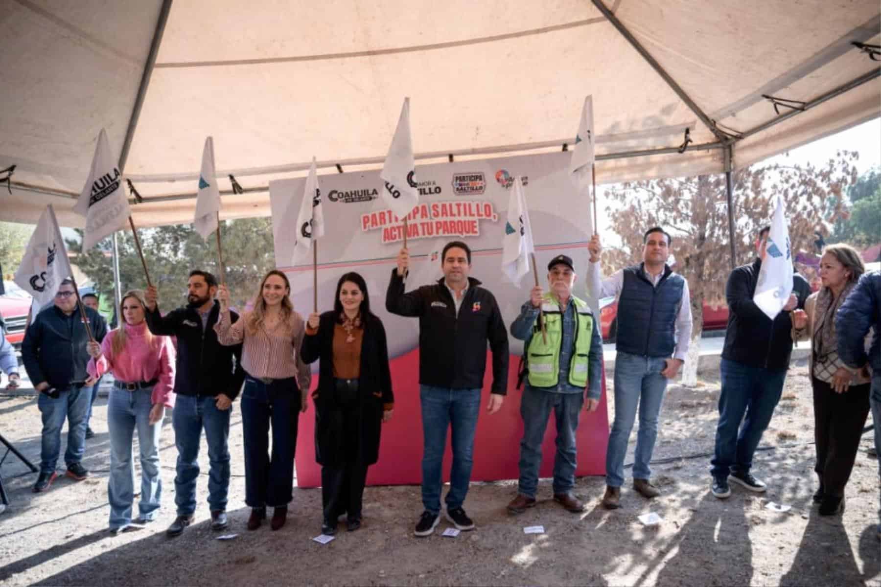 Comunidad de Saltillo se une para mejorar calidad de vida en plaza de Virreyes Popular