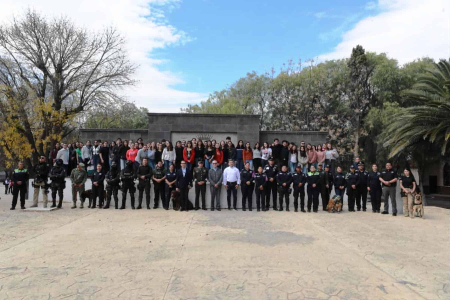 Ej&eacute;rcito Mexicano y Comisar&iacute;a promueven seguridad en Universidad La Salle