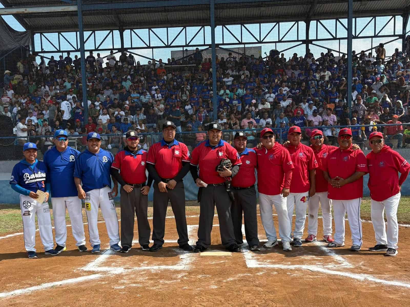 Aficionados de Agricultores denuncian cobros excesivos en estadio de Morelos