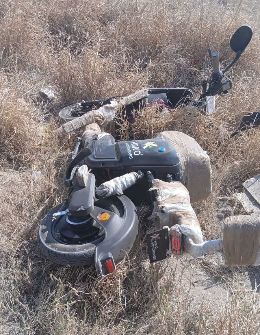 Cartero, cae de motoneta y es trasladado al hospital en Nueva Rosita