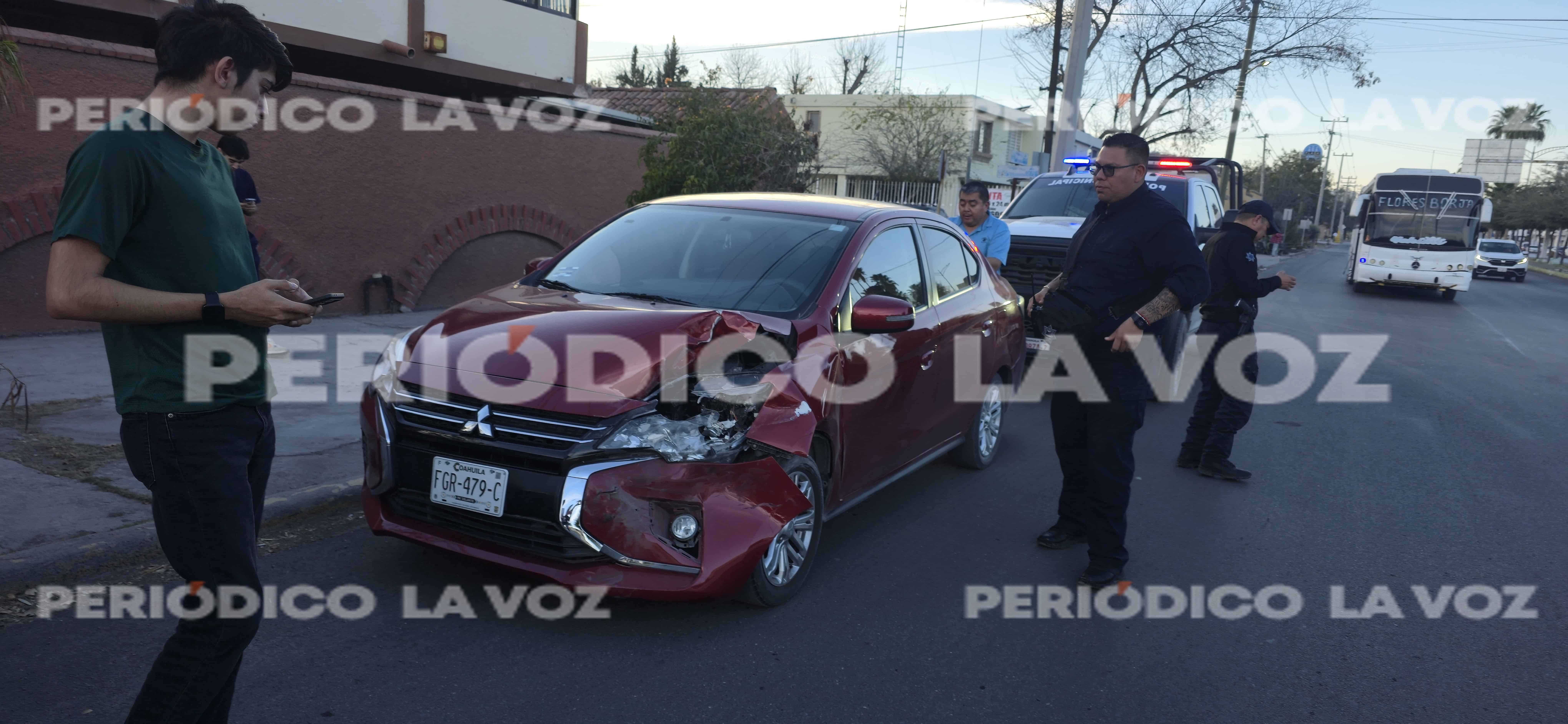 Choque por alcance causa congesti&oacute;n vial en Monclova: Jos&eacute; Mata responsable