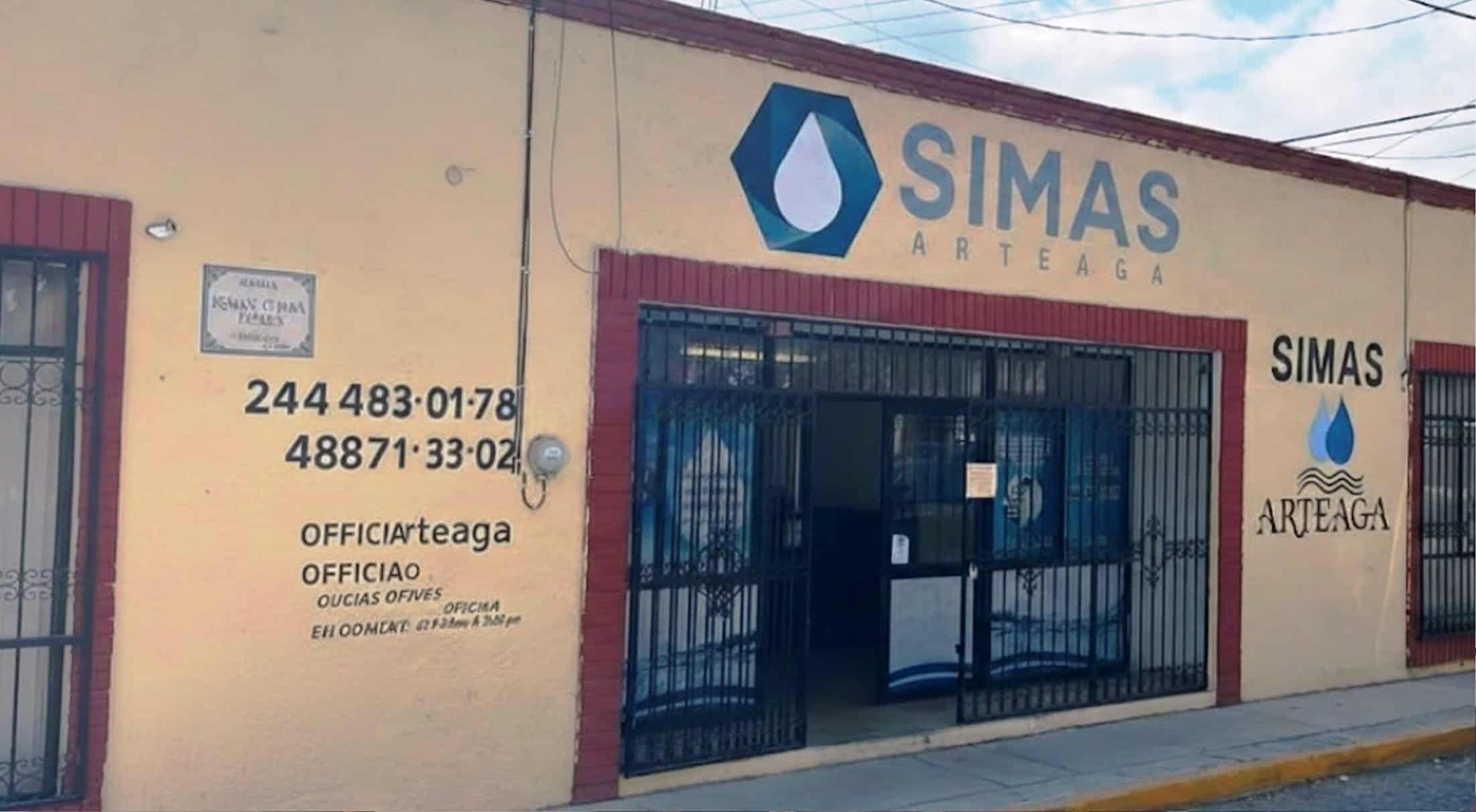 Fraccionamiento Santa Elena en Arteaga carece de agua potable, exigen respuesta
