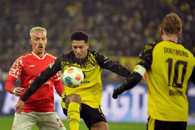 Borussia Dortmund se acerca al Bayern tras golear al Maguncia