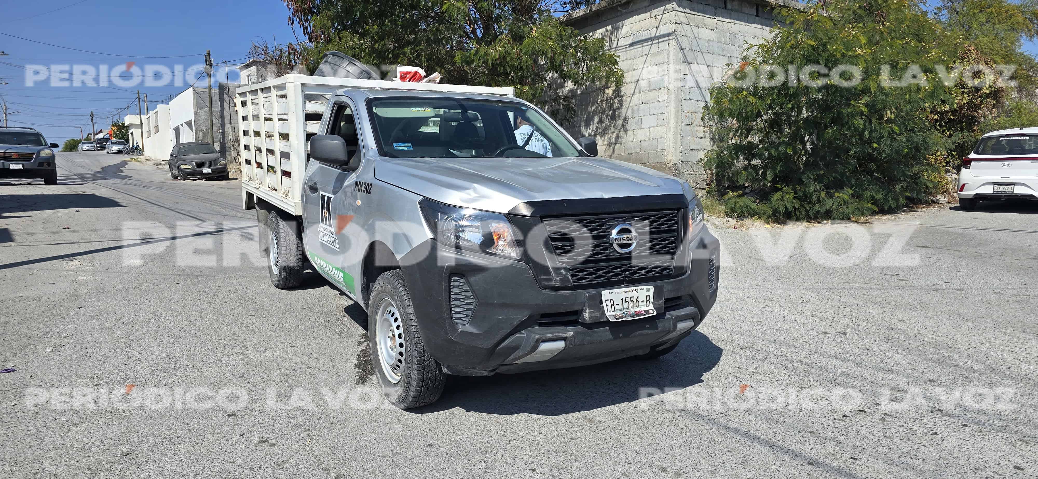 Accidente en Monclova: unidad oficial choca con camioneta