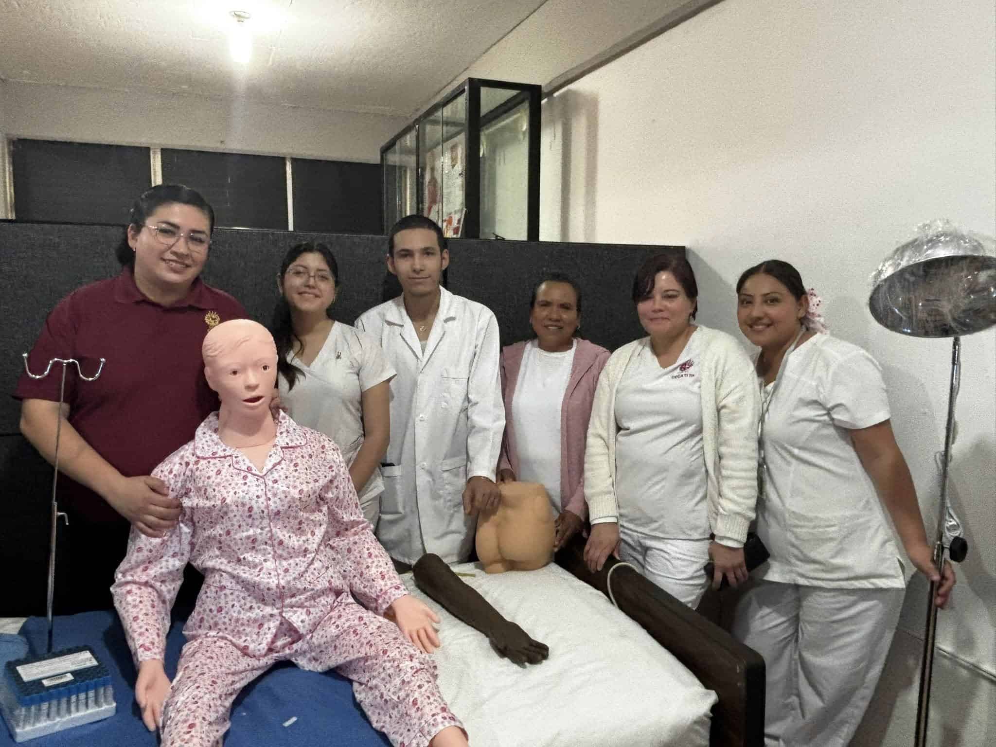 CECATI 111 recibe donaci&oacute;n para especialidad en Auxiliar de Enfermer&iacute;a