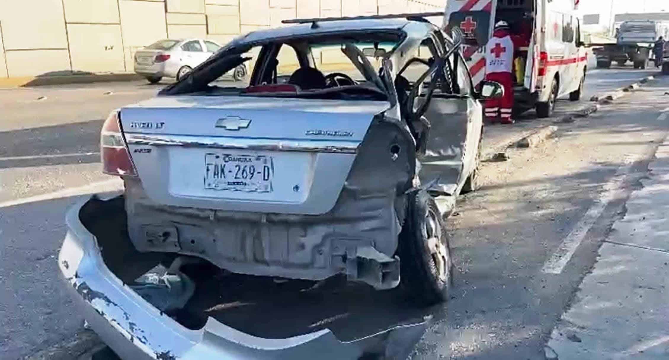 Accidente vehicular en Saltillo: mujer ebria provoca colisi&oacute;n en bulevar Javier Garc&iacute;a Villarreal
