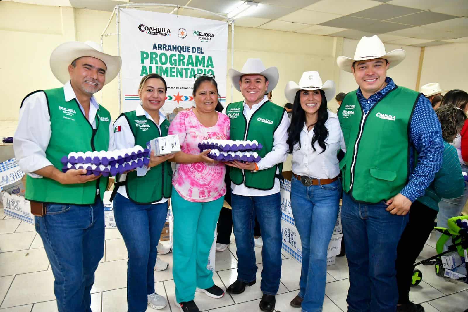 Mejora Coahuila arranca en Sacramento programa de huevo y leche