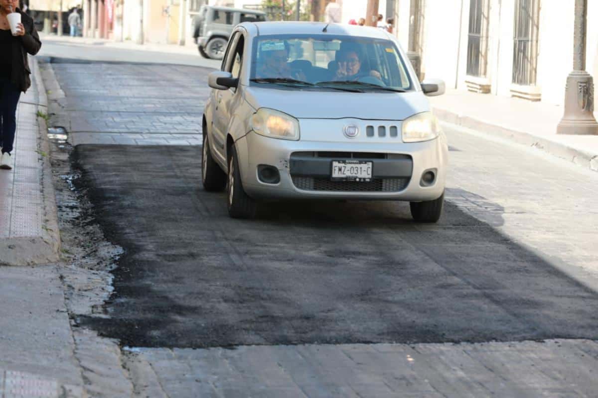 Rehabilitaci&oacute;n de pavimento en Saltillo: acciones del alcalde Javier D&iacute;az