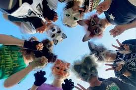 Torre&oacute;n: Primer encuentro de Therians en Plaza Mayor el 21 de febrero