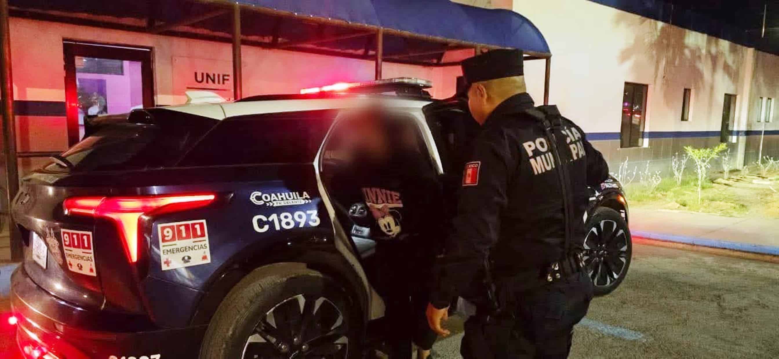 Encuentran a adolescente desaparecida en carretera Saltillo-Torre&oacute;n